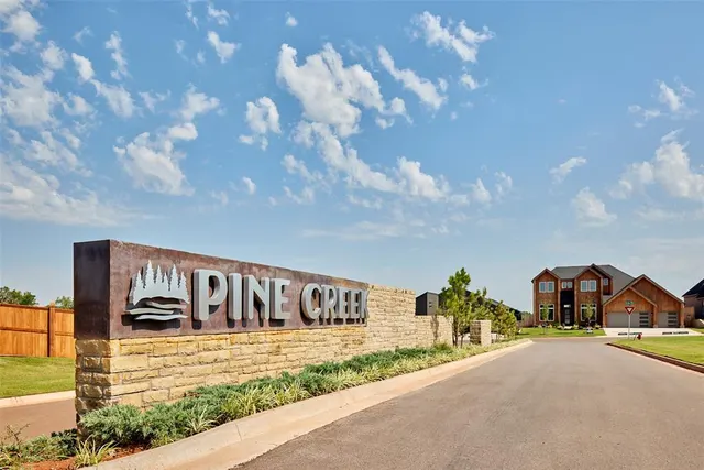 Photo 2 — 516 Rapids Way, Norman, OK 73071