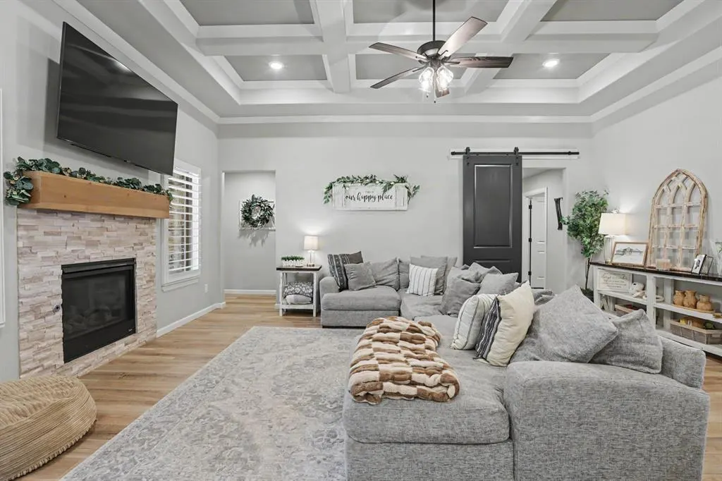 Photo 3 — 8201 Lambert Way, Edmond, OK 73034