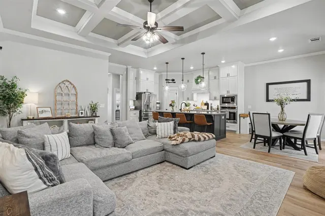 Photo 4 — 8201 Lambert Way, Edmond, OK 73034
