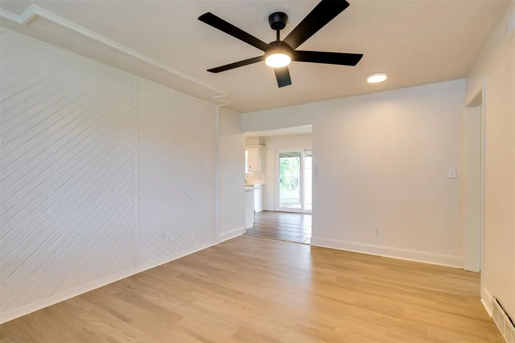 Photo 7 — 3025 SW 71st Street, Oklahoma City, OK 73159