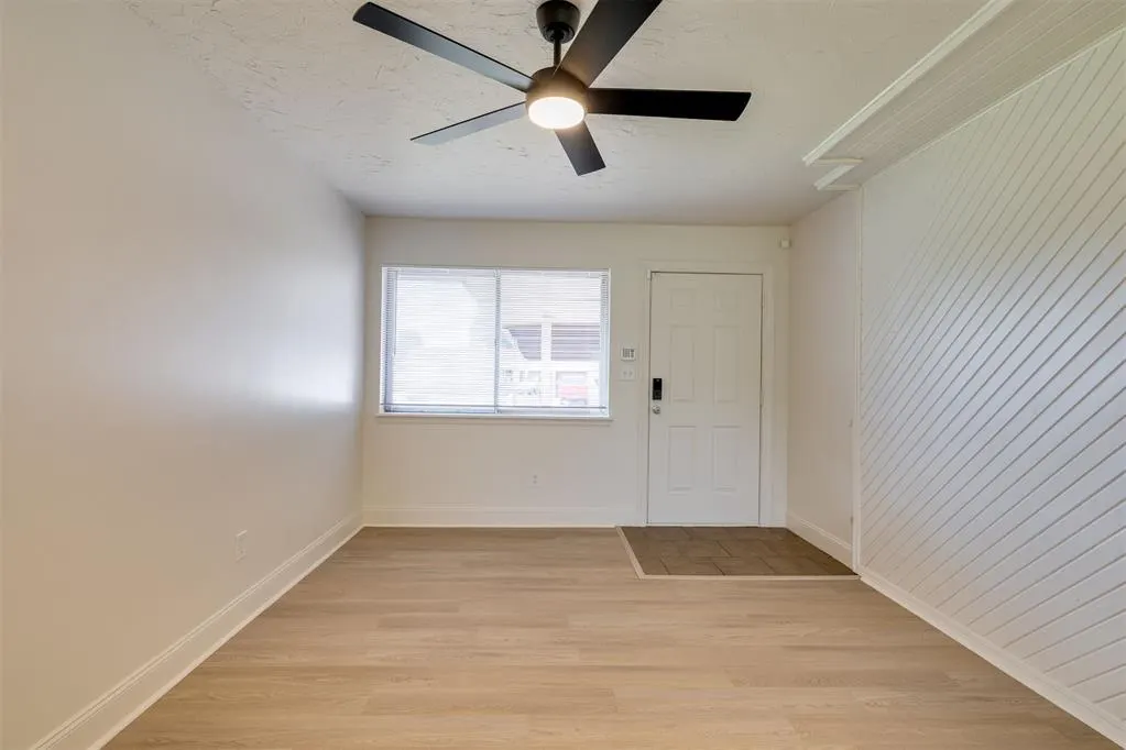 Photo 8 — 3025 SW 71st Street, Oklahoma City, OK 73159