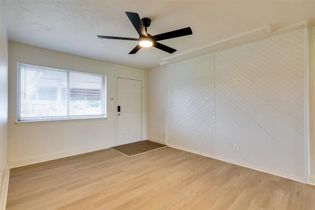 Photo 9 — 3025 SW 71st Street, Oklahoma City, OK 73159