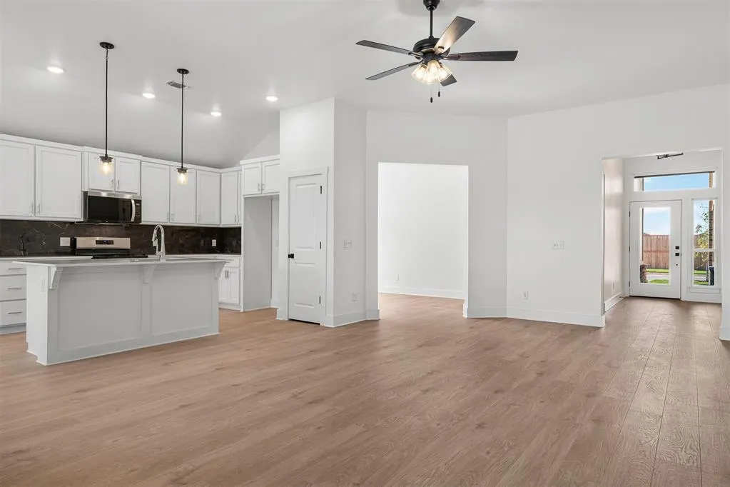 Photo 8 — 1313 SW 157th Street, Moore, OK 73170