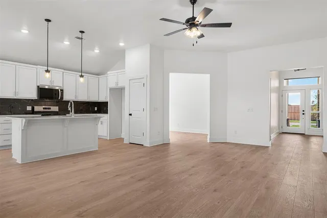 Photo 8 — 1313 SW 157th Street, Moore, OK 73170