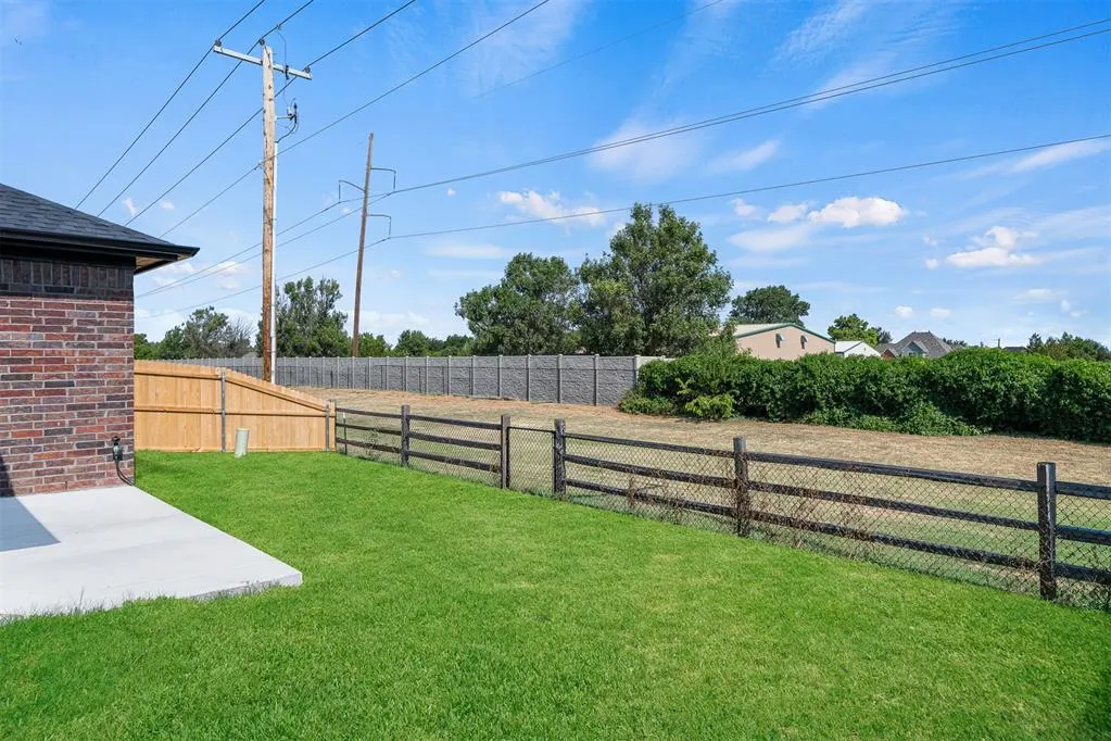 Photo 29 — 1313 SW 157th Street, Moore, OK 73170