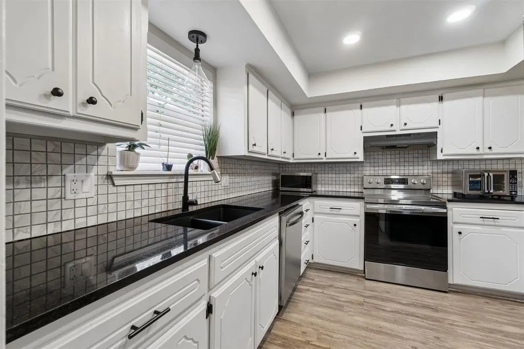 Photo 15 — 9912 S Country Club Drive, Oklahoma City, OK 73159