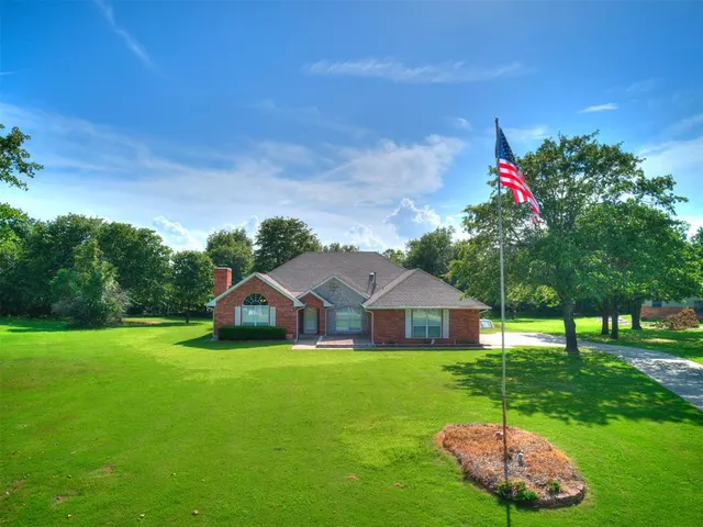 Photo 2 — 15200 SE 73rd Street, Choctaw, OK 73020
