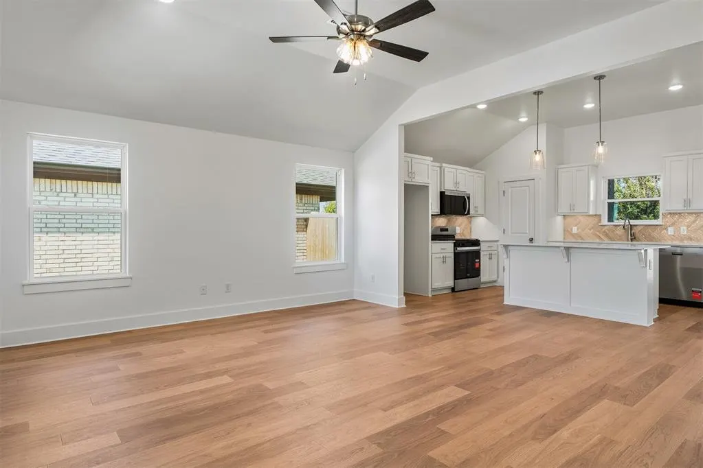 Photo 4 — 1329 SW 157th Street, Moore, OK 73170
