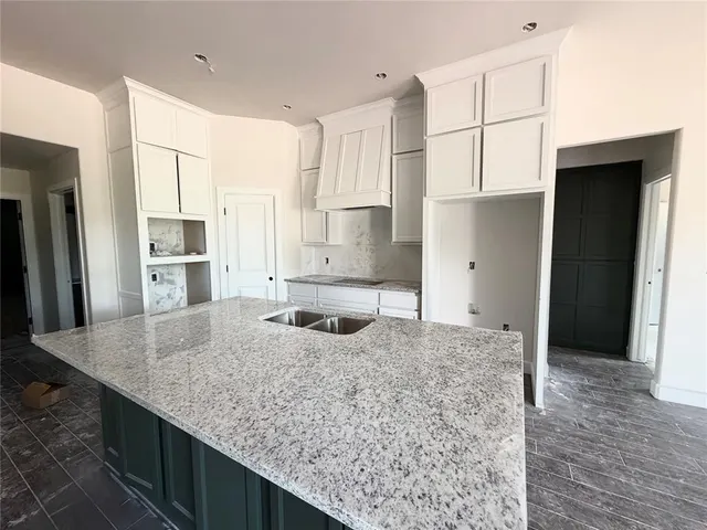 Photo 2 — 1810 Inglenook Drive, Norman, OK 73071