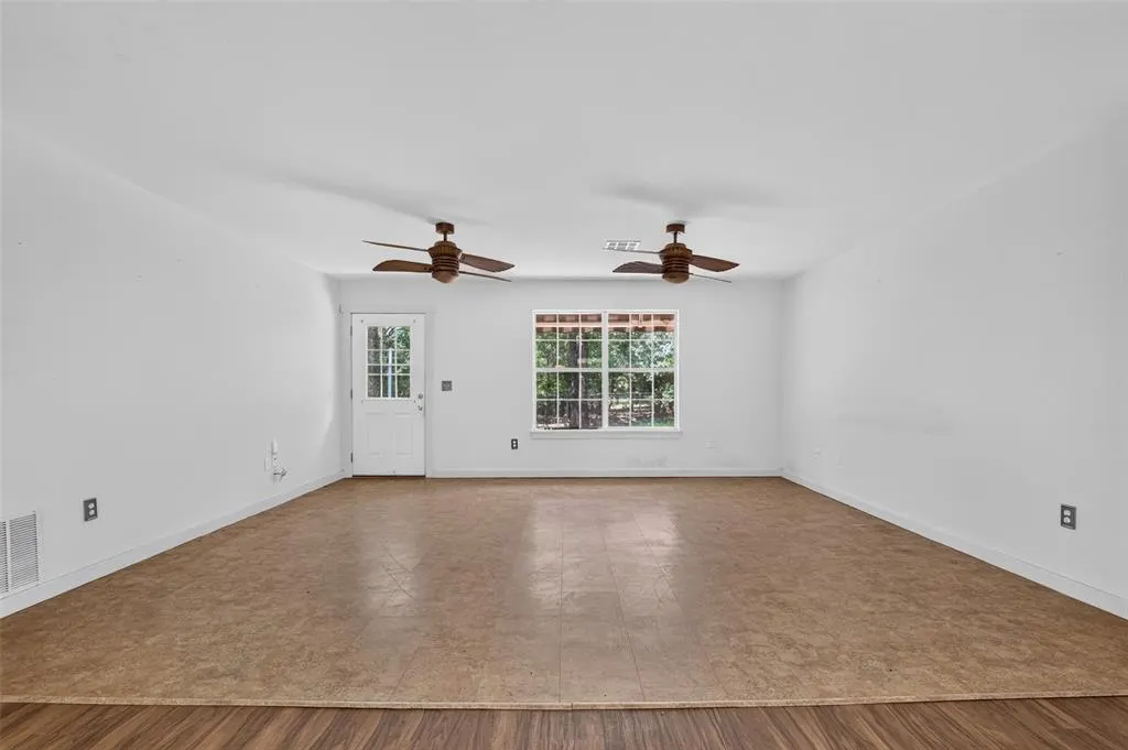 Photo 7 — 10801 231st Street, Blanchard, OK 73010