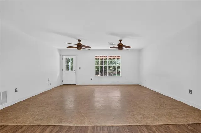 Photo 7 — 10801 231st Street, Blanchard, OK 73010