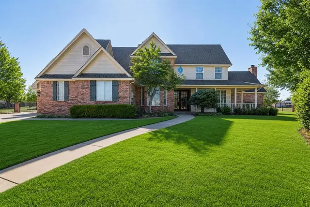 Front exterior — 1308 Burnham Court, Edmond, OK 73025