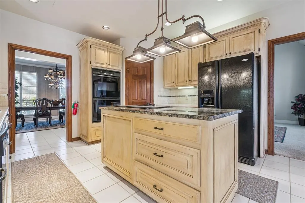 Photo 38 — 1308 Burnham Court, Edmond, OK 73025