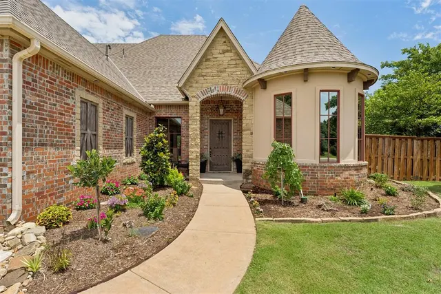 Photo 4 — 2317 Open Trail Drive, Edmond, OK 73034