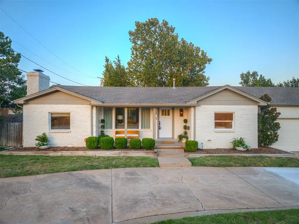 Photo 4 — 6204 N Ross Avenue, Oklahoma City, OK 73112