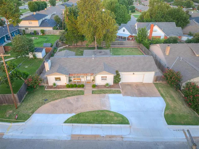 Photo 5 — 6204 N Ross Avenue, Oklahoma City, OK 73112