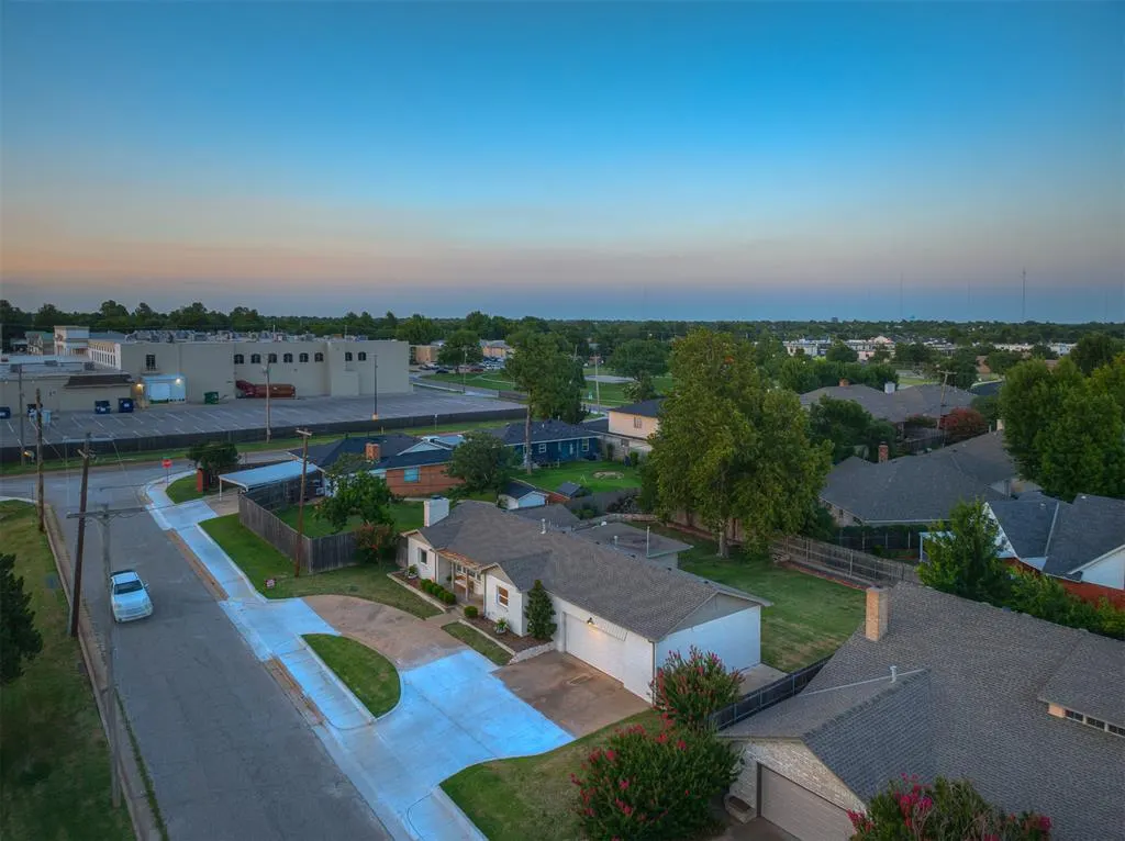 Photo 6 — 6204 N Ross Avenue, Oklahoma City, OK 73112