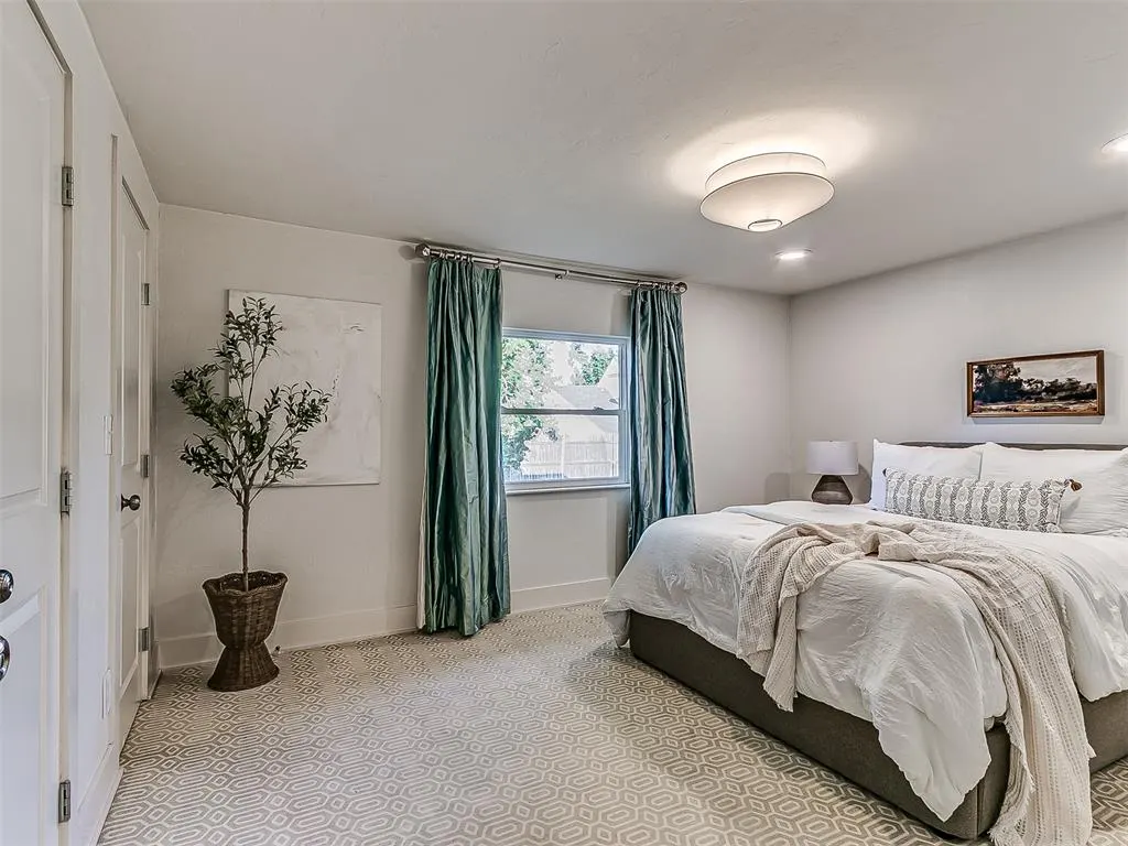 Photo 34 — 6204 N Ross Avenue, Oklahoma City, OK 73112