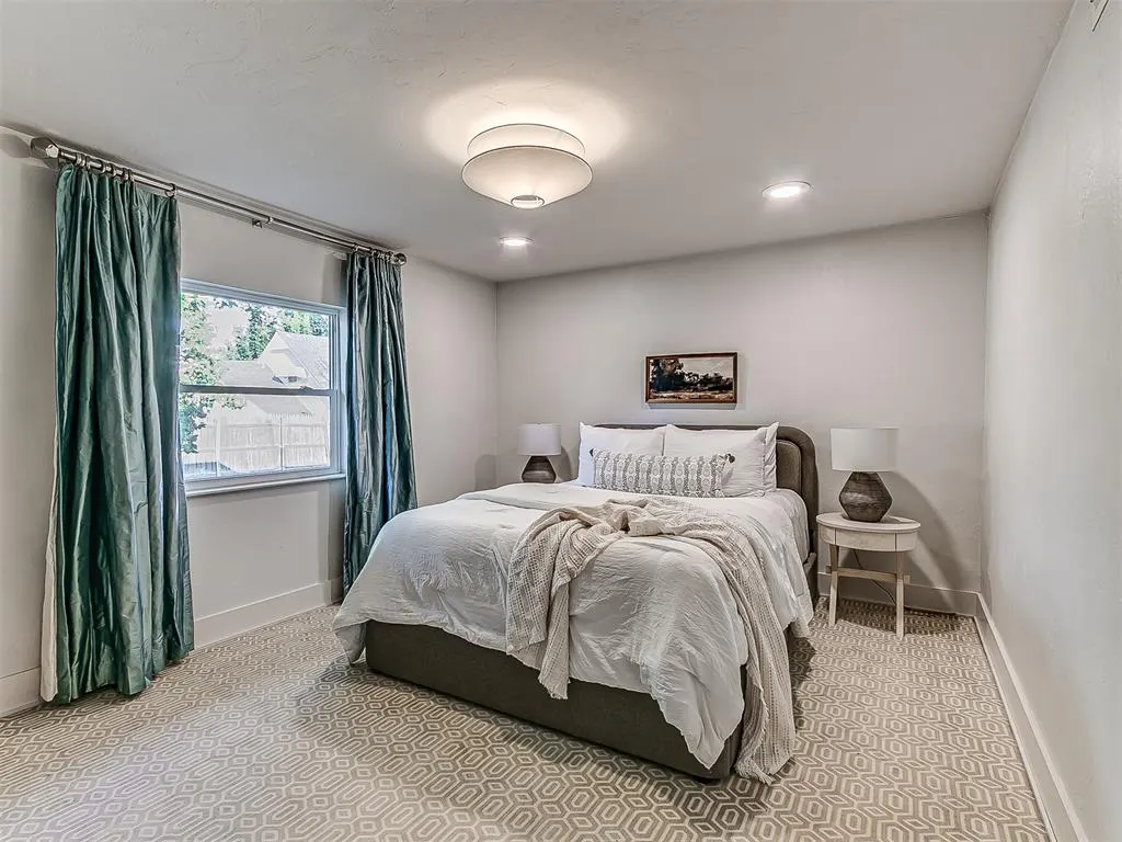 Photo 35 — 6204 N Ross Avenue, Oklahoma City, OK 73112
