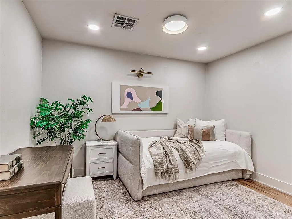 Photo 38 — 6204 N Ross Avenue, Oklahoma City, OK 73112