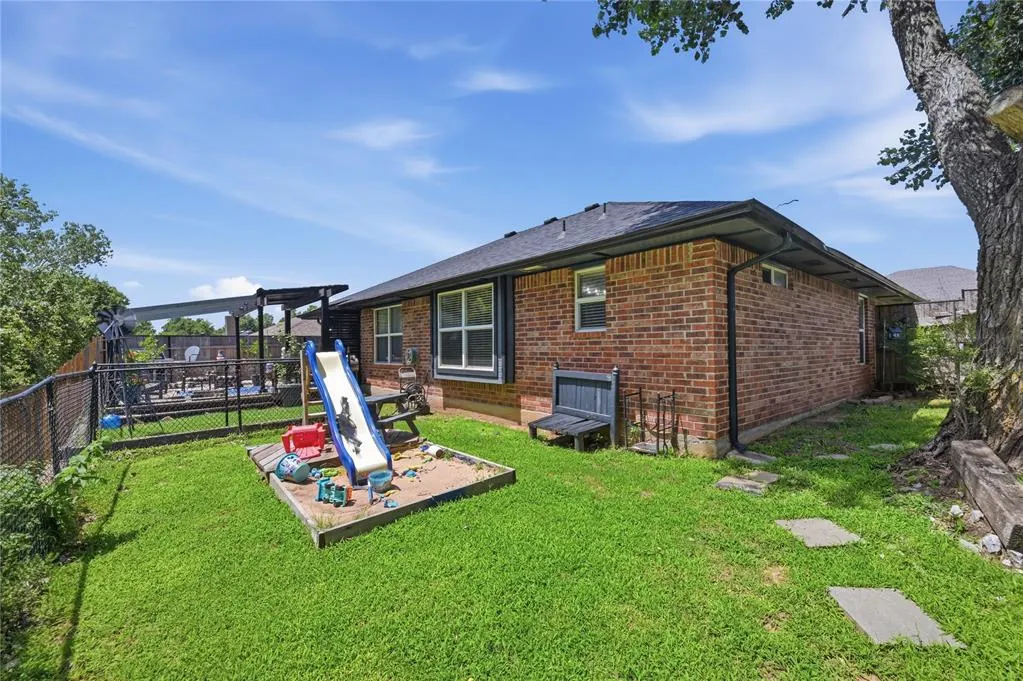 Photo 24 — 2046 Huntington Road, Oklahoma City, OK 73130