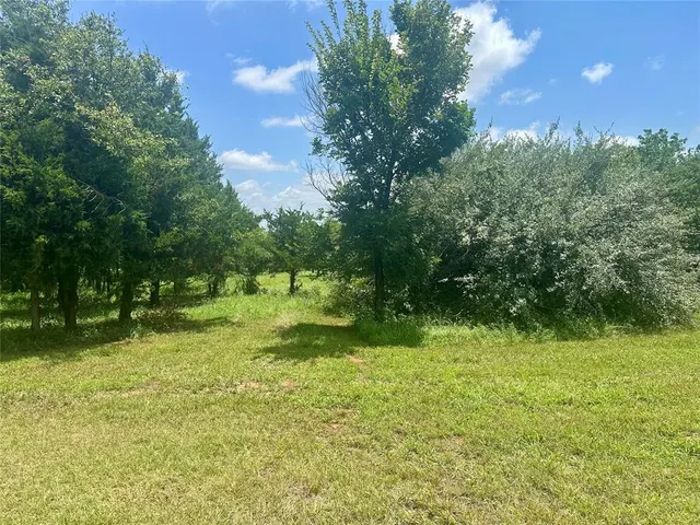 Photo 2 — 30210 Mesquite Way, Norman, OK 73072