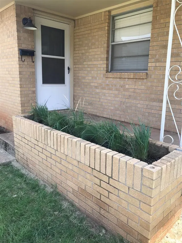 Photo 7 — 422 N Kansas Street, Weatherford, OK 73096