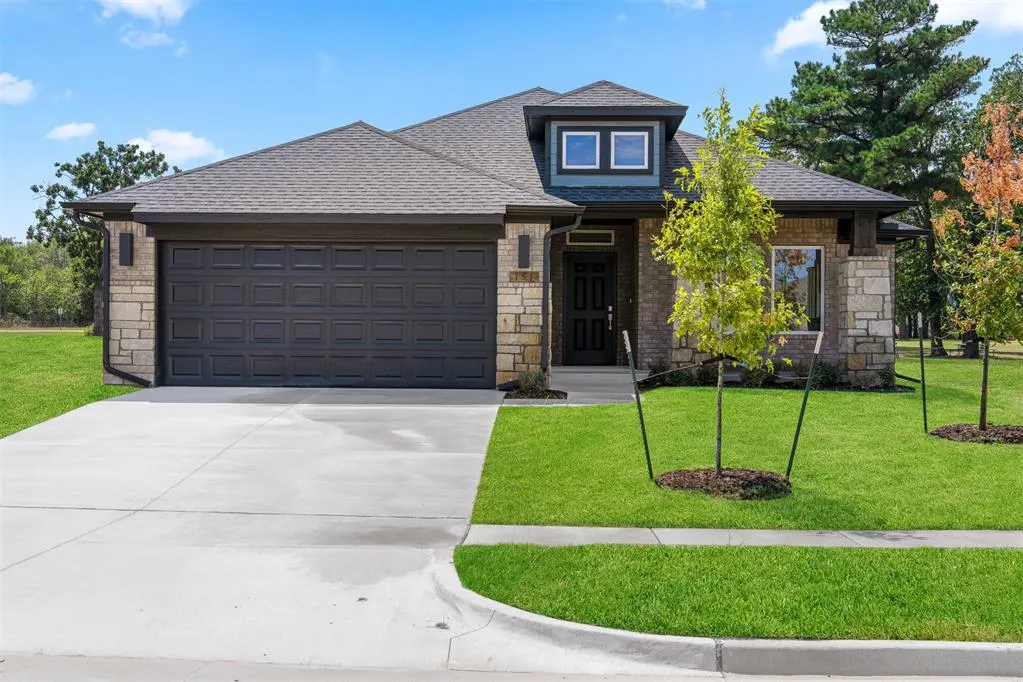 Front exterior — 151 Pleasant View, Harrah, OK 73045
