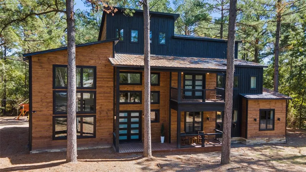 Photo 2 — 108 Carter Valley Lane, Broken Bow, OK 74728