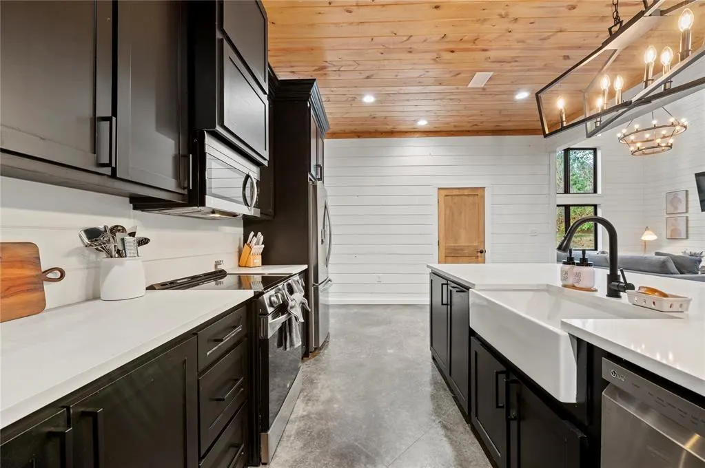 Photo 11 — 108 Carter Valley Lane, Broken Bow, OK 74728
