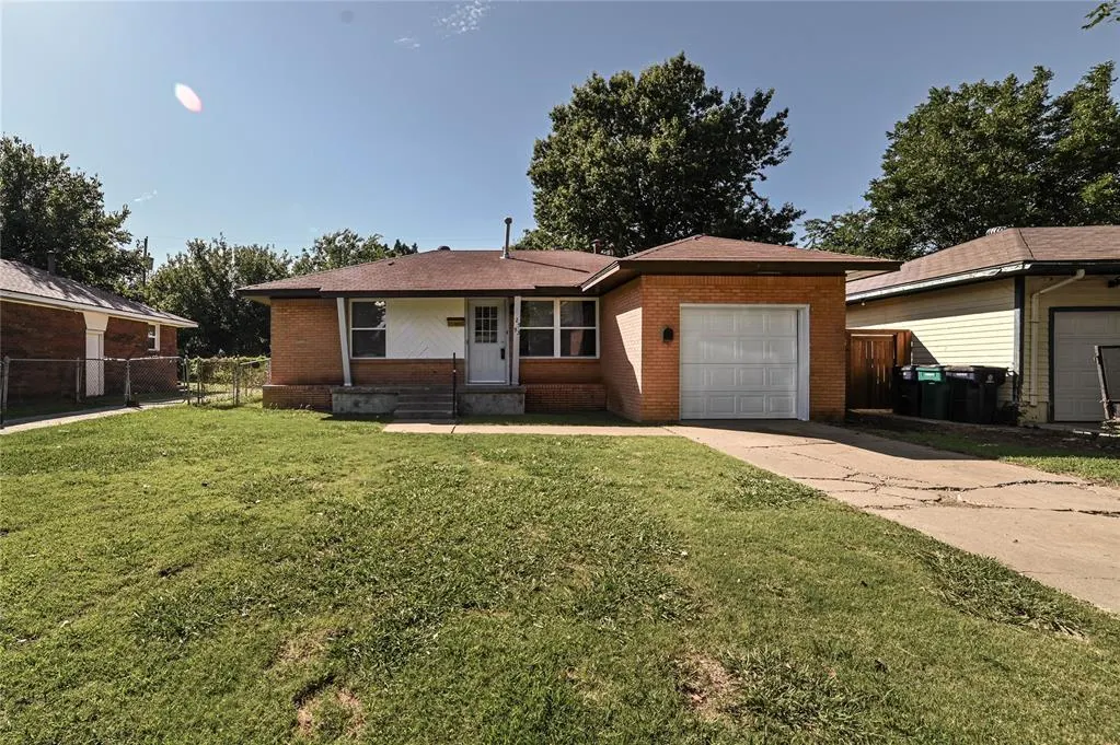 Front exterior — 2553 SW Murray Drive, Oklahoma City, OK 73119