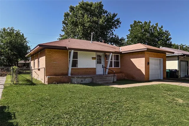 Photo 2 — 2553 SW Murray Drive, Oklahoma City, OK 73119