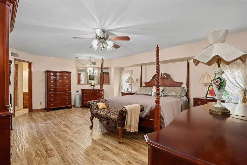 Photo 31 — 124 N Lee Street, Hollis, OK 73550