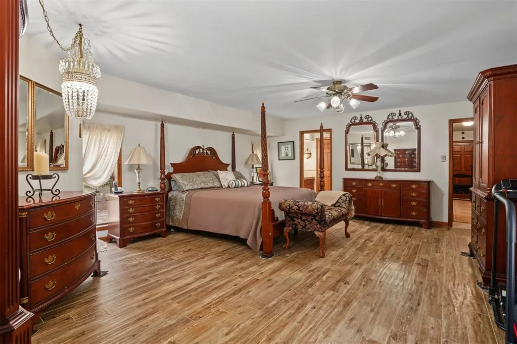 Photo 32 — 124 N Lee Street, Hollis, OK 73550