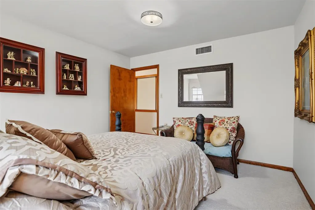 Photo 43 — 124 N Lee Street, Hollis, OK 73550