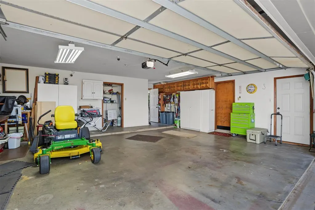 Photo 47 — 124 N Lee Street, Hollis, OK 73550