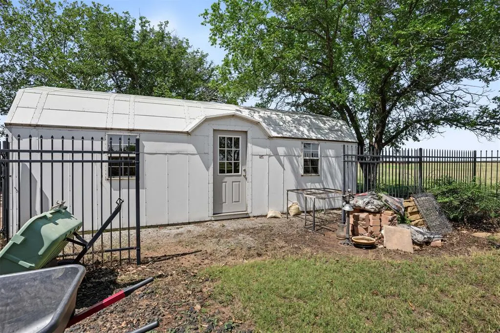 Photo 48 — 124 N Lee Street, Hollis, OK 73550