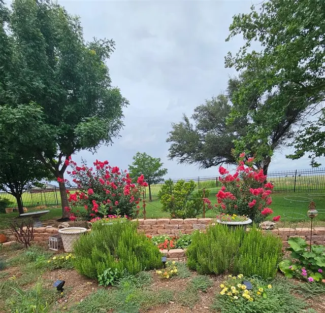 Photo 8 — 124 N Lee Street, Hollis, OK 73550
