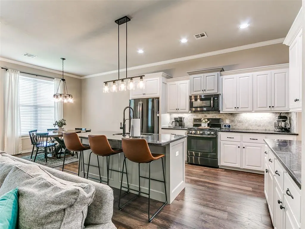Photo 13 — 12108 SW 17th Street, Yukon, OK 73099
