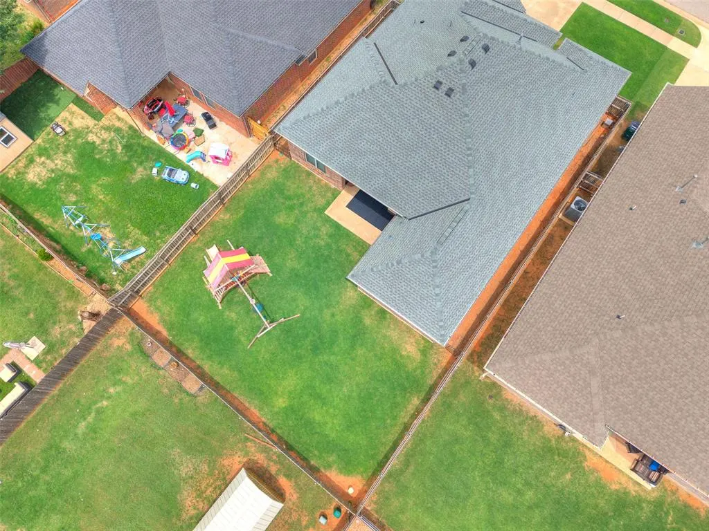 Photo 44 — 12108 SW 17th Street, Yukon, OK 73099