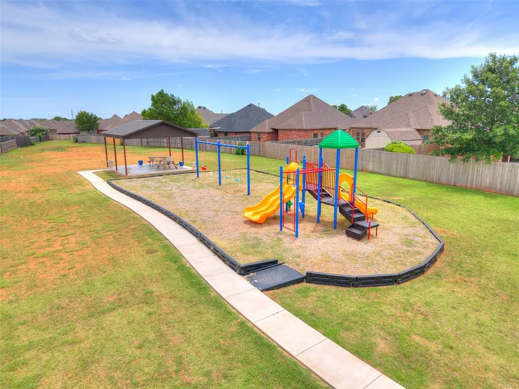 Photo 47 — 12108 SW 17th Street, Yukon, OK 73099