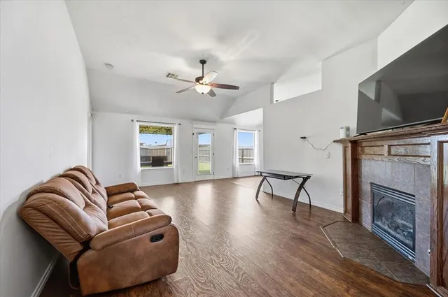 Photo 5 — 10716 SW 33rd Terrace, Yukon, OK 73099