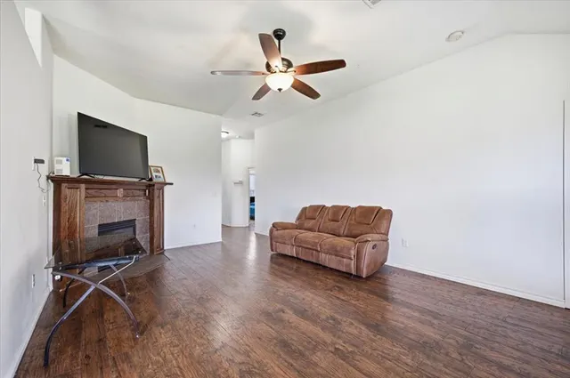 Photo 7 — 10716 SW 33rd Terrace, Yukon, OK 73099