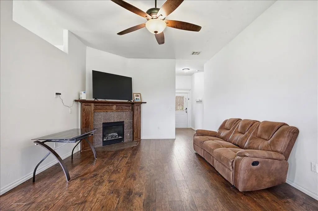 Photo 8 — 10716 SW 33rd Terrace, Yukon, OK 73099
