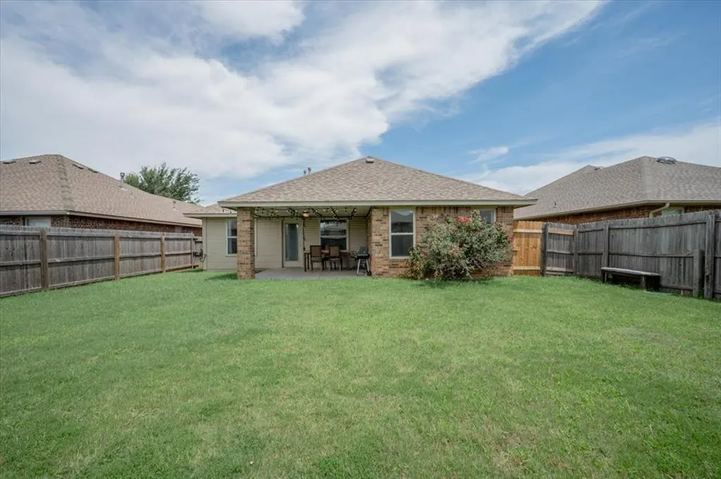 Photo 31 — 10716 SW 33rd Terrace, Yukon, OK 73099