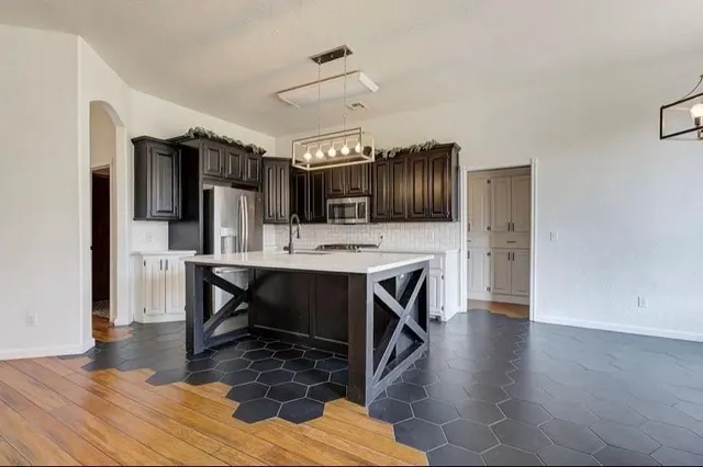 Photo 7 — 516 Allison Lane, Moore, OK 73160