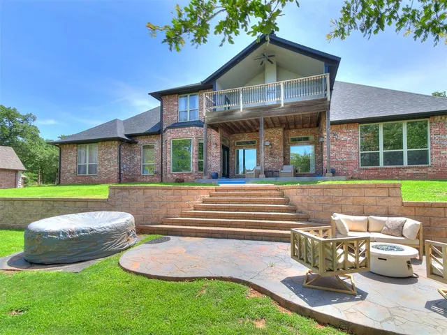 Photo 2 — 8845 Palermo Drive, Edmond, OK 73034