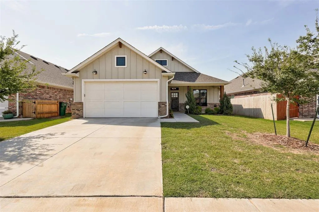 Photo 2 — 2408 NW 179th Street, Edmond, OK 73012