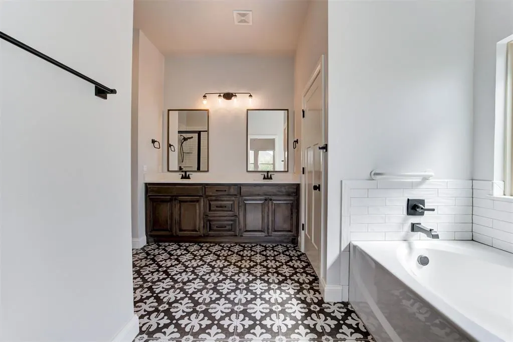 Photo 28 — 2408 NW 179th Street, Edmond, OK 73012