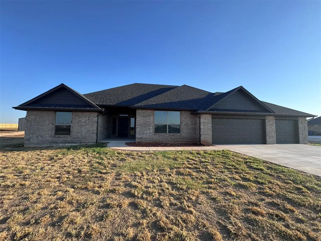 Front exterior — 24955 Belmont Pass, Cashion, OK 73016
